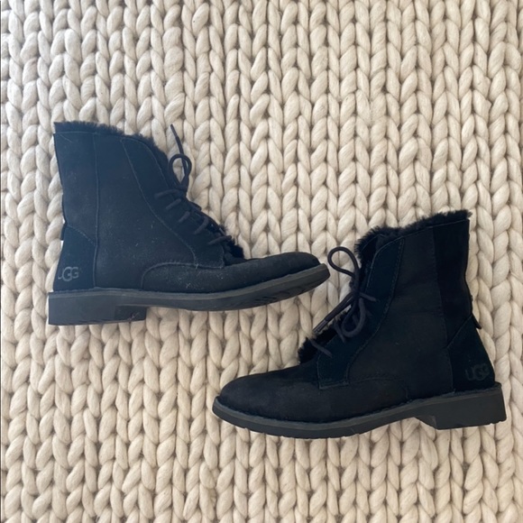 UGG Quincy Boots - Picture 5 of 6